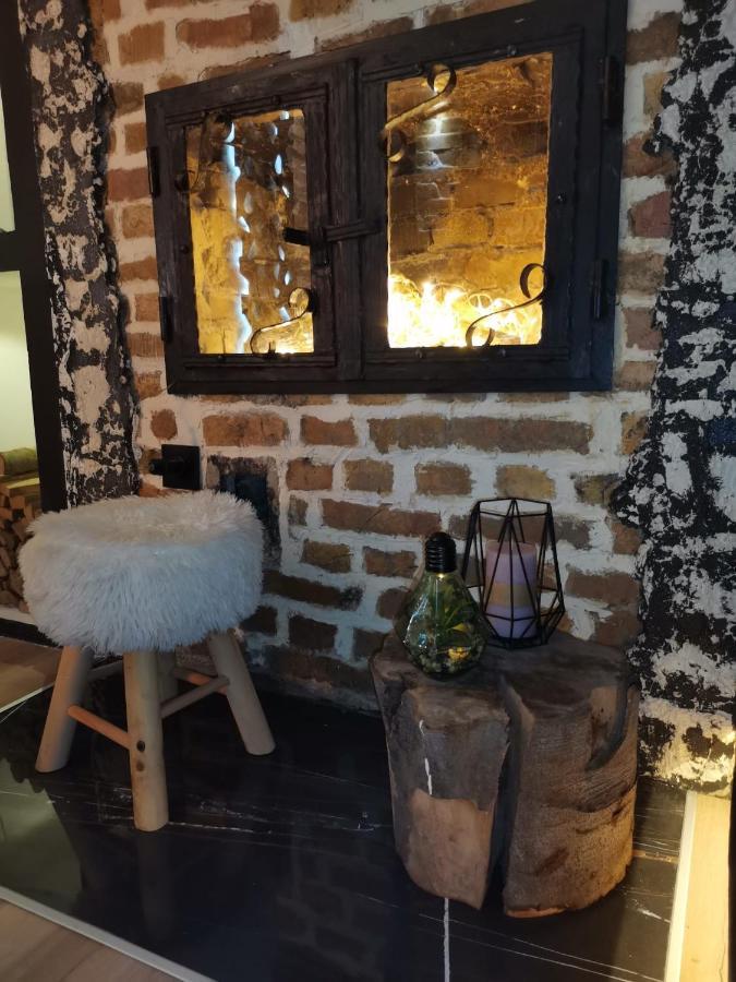 Studio Apartman Black & White Centar Sarajevo Free Parking Екстер'єр фото