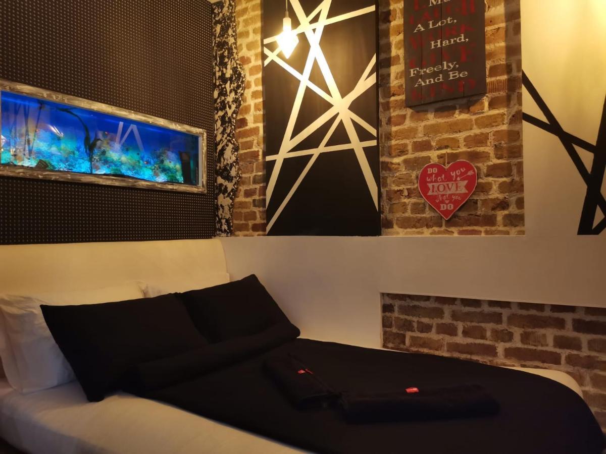 Studio Apartman Black & White Centar Sarajevo Free Parking Екстер'єр фото