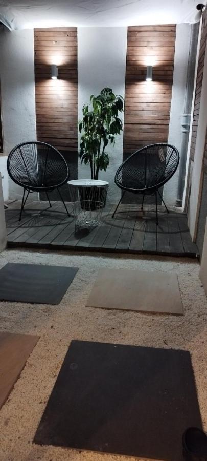 Studio Apartman Black & White Centar Sarajevo Free Parking Екстер'єр фото