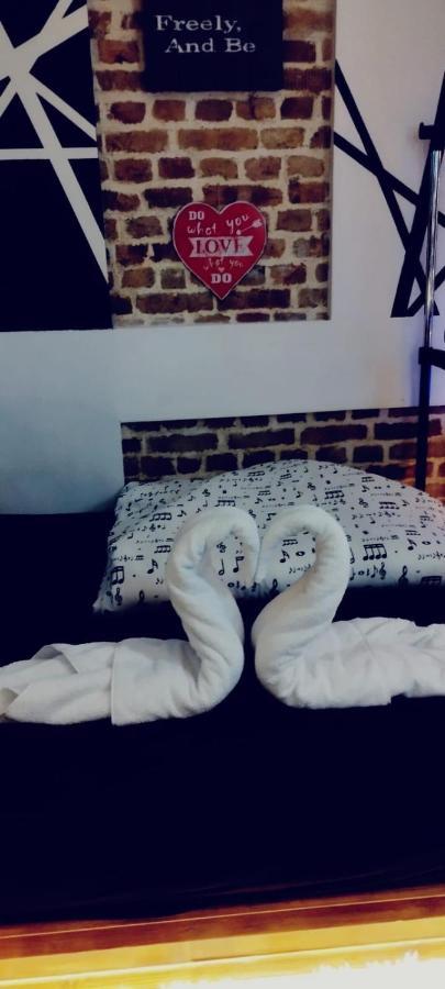 Studio Apartman Black & White Centar Sarajevo Free Parking Екстер'єр фото